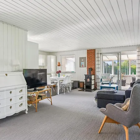 Cozy Near Close To Forest, Dunes And One Of Denmarks Bathing Beaches Semesterbostad